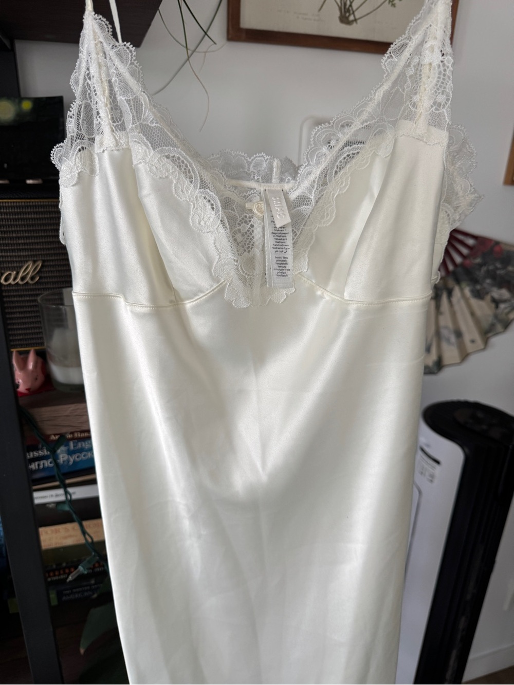Skims Ivory Lace Slip Size Small